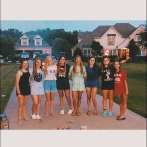 Meet your Posher, Phoebe